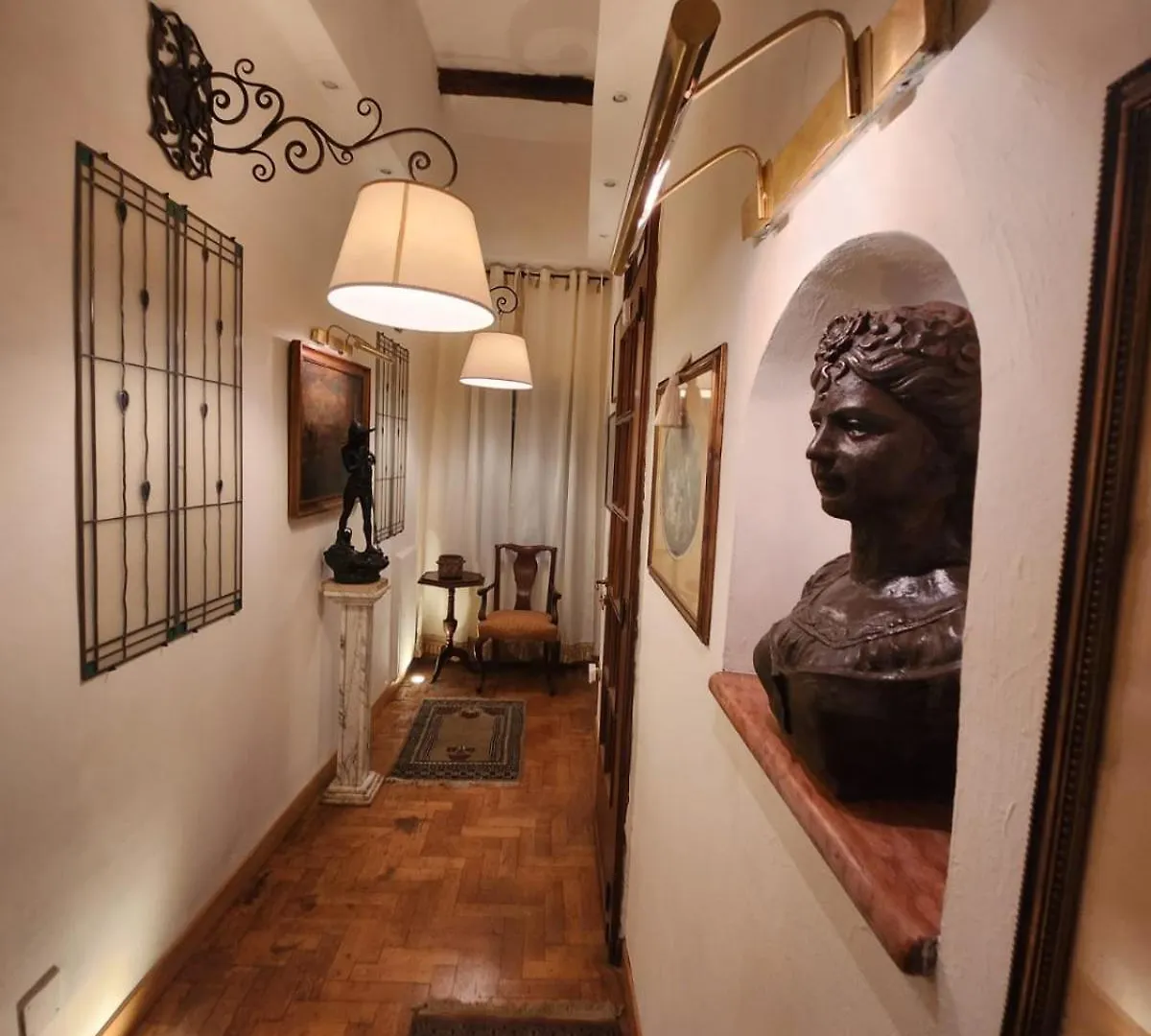 Homestay La Nobildonna Locazione Breve Apartment Naples Italy