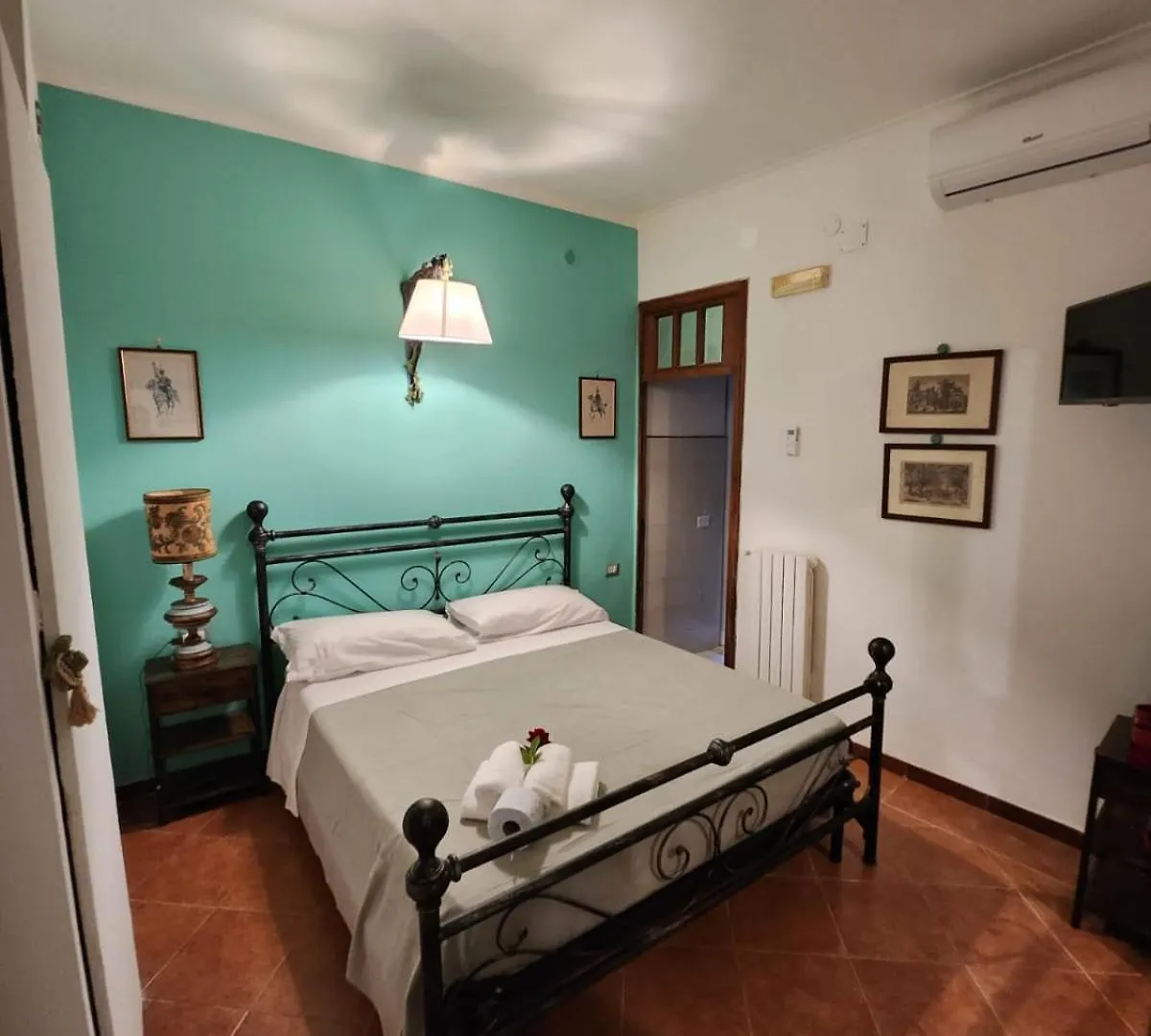 Homestay La Nobildonna Locazione Breve Apartment Naples Italy